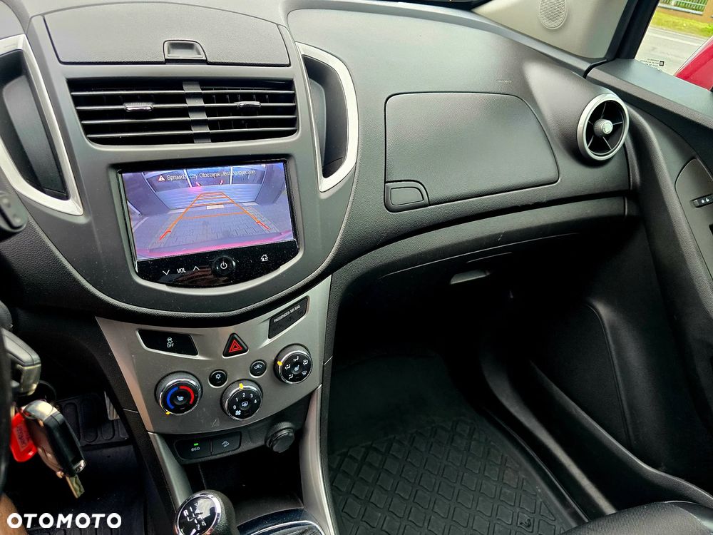 Chevrolet Trax 1.6 LS - 22