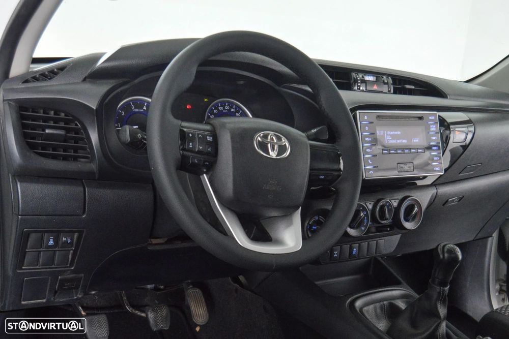Toyota Hilux 2.4 D-4D 4X4 Cabine Simples 2L - 21