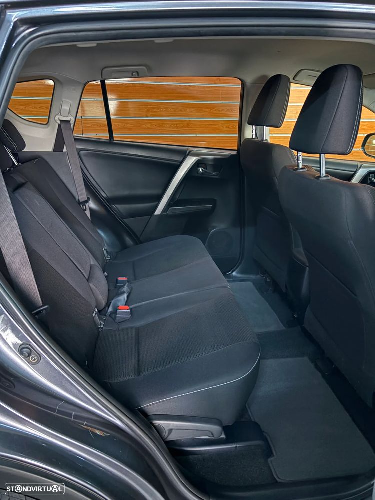 Toyota RAV4 2.0 D-4D Active - 15