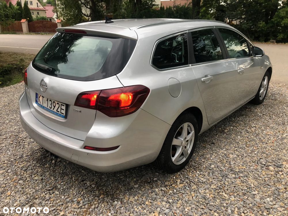 Opel Astra 1.7 CDTI DPF Cosmo - 3