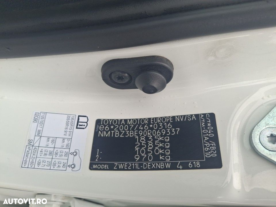 Toyota Corolla - 21