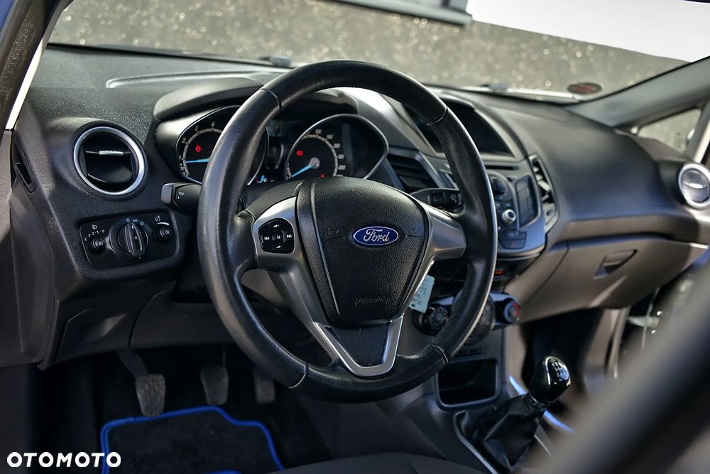 Ford Fiesta 1.25 Ambiente - 24