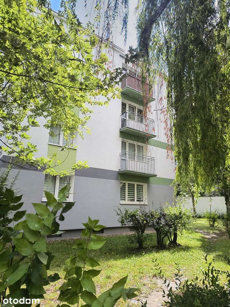 Jednopokojowe z osobna kuchnia oraz garderobą
