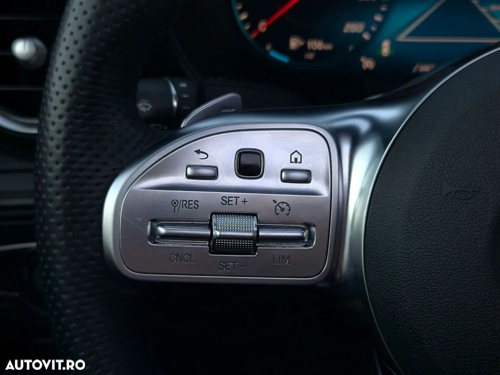 Mercedes-Benz GLC 300 e 4Matic 9G-TRONIC Edition AMG Line - 25