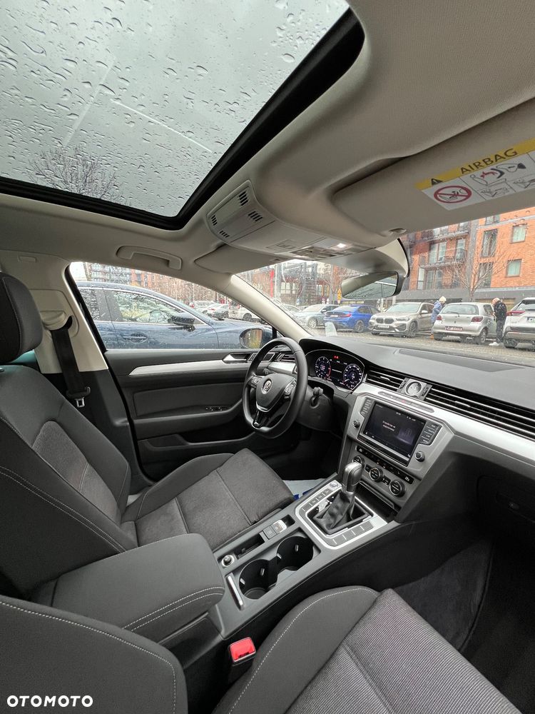 Volkswagen Passat Variant 2.0 TDI SCR DSG (BlueM Tech) Comfortline - 8