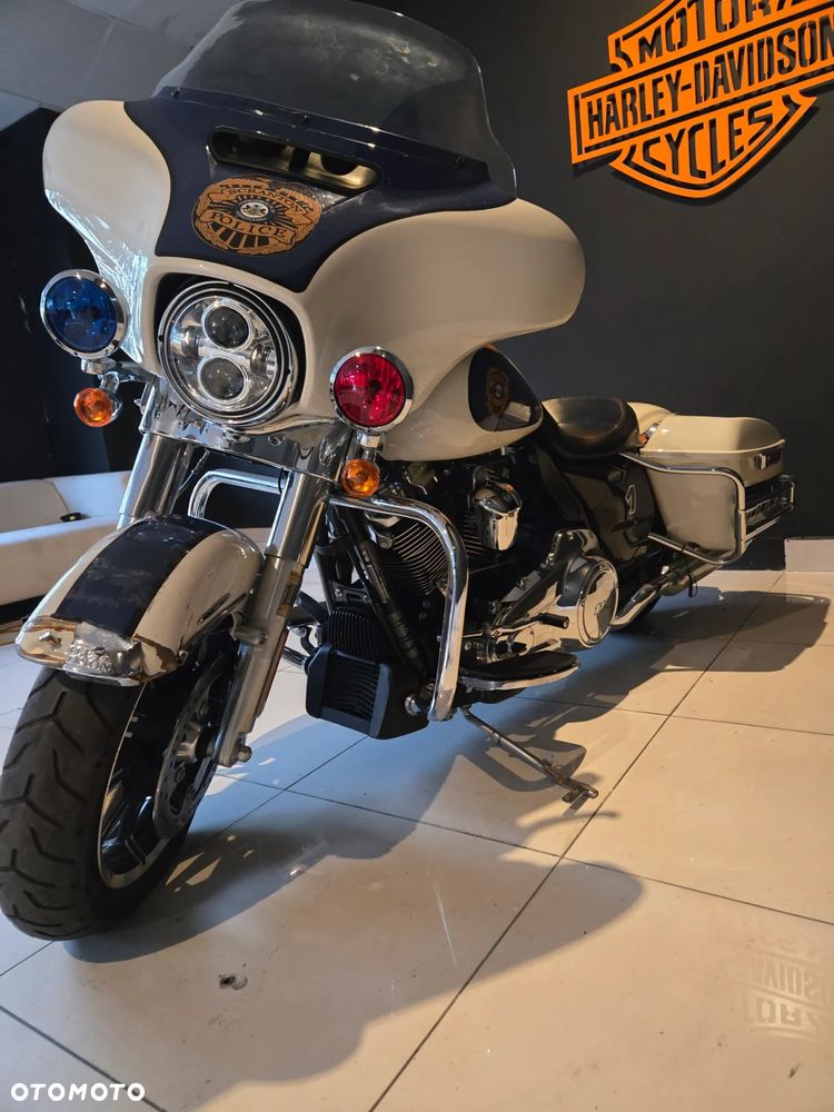 Harley-Davidson Touring Street Glide - 2