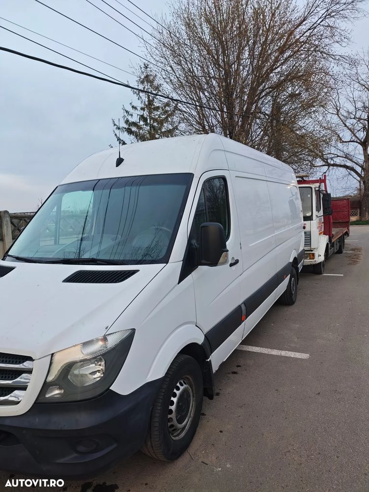 Mercedes-Benz Sprinter - 2