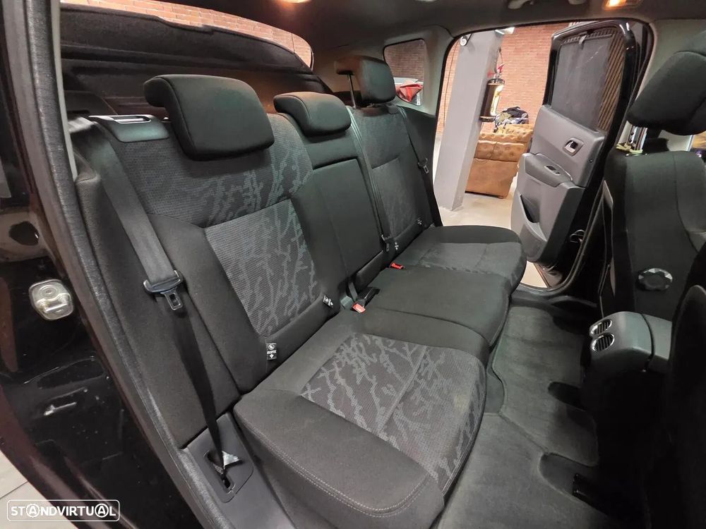 Peugeot 3008 1.6 HDi Sport — fotografia 18