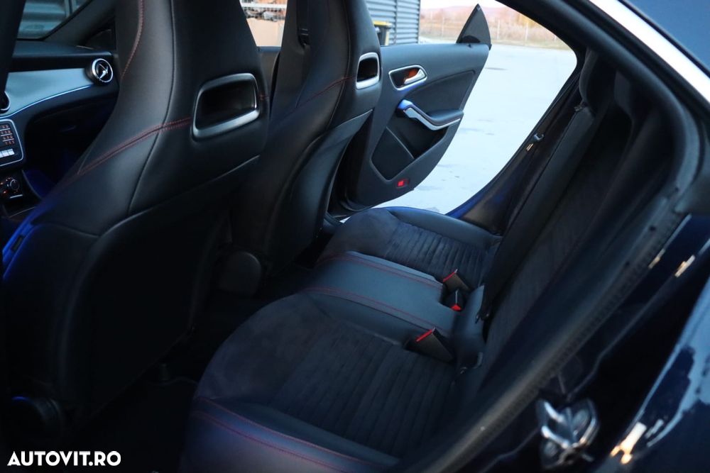 Mercedes-Benz CLA 180 7G-DCT AMG Line - 12