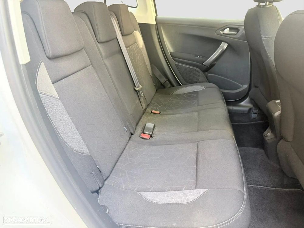 Peugeot 2008 - 15