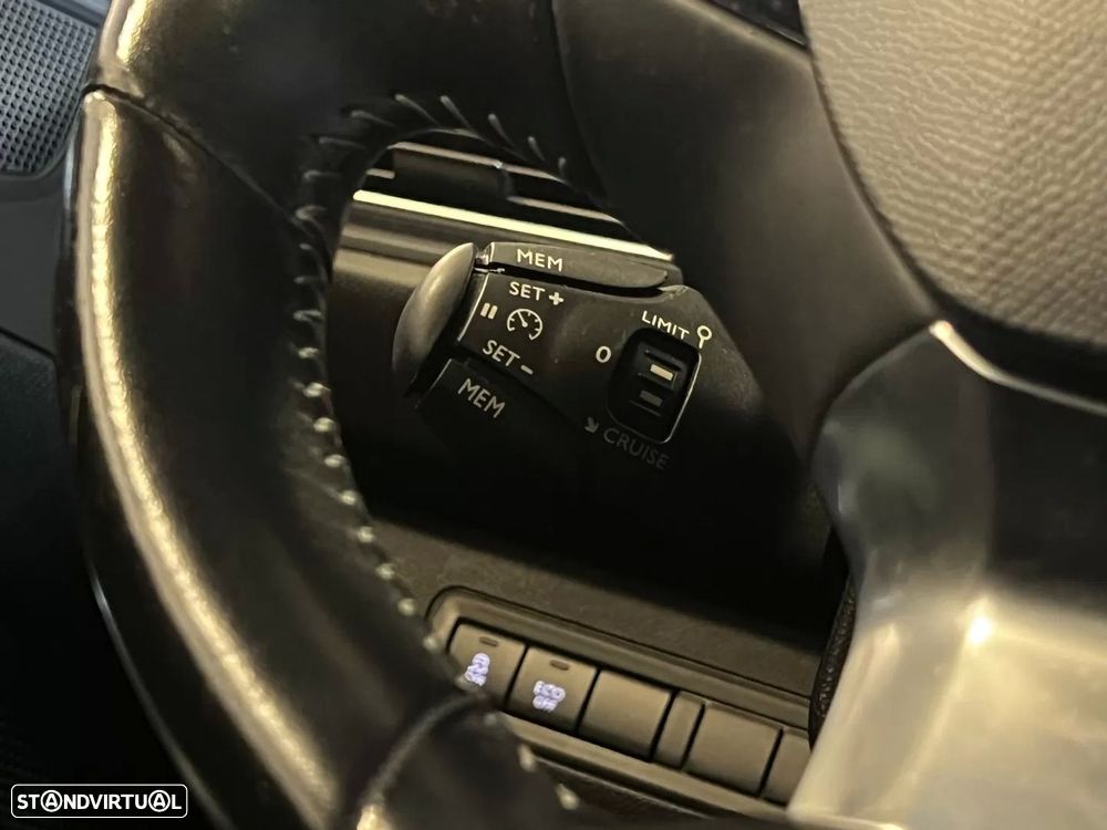 Peugeot 308 SW 1.2 PureTech Allure EAT8 - 30