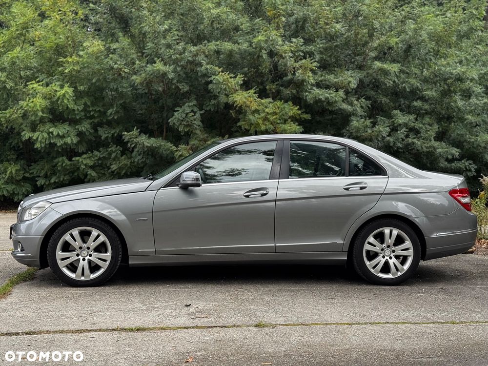 Mercedes-Benz Klasa C 180 CGI Automatik BlueEFFICIENCY Avantgarde - 7