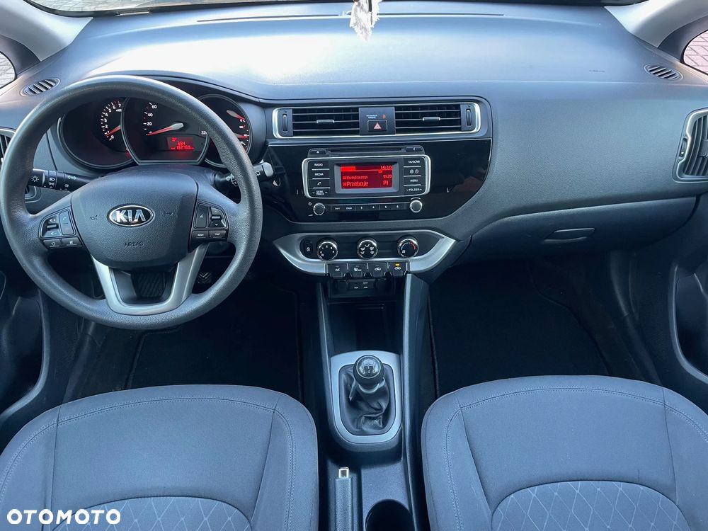 Kia Rio 1.2 Edition 7 - 11