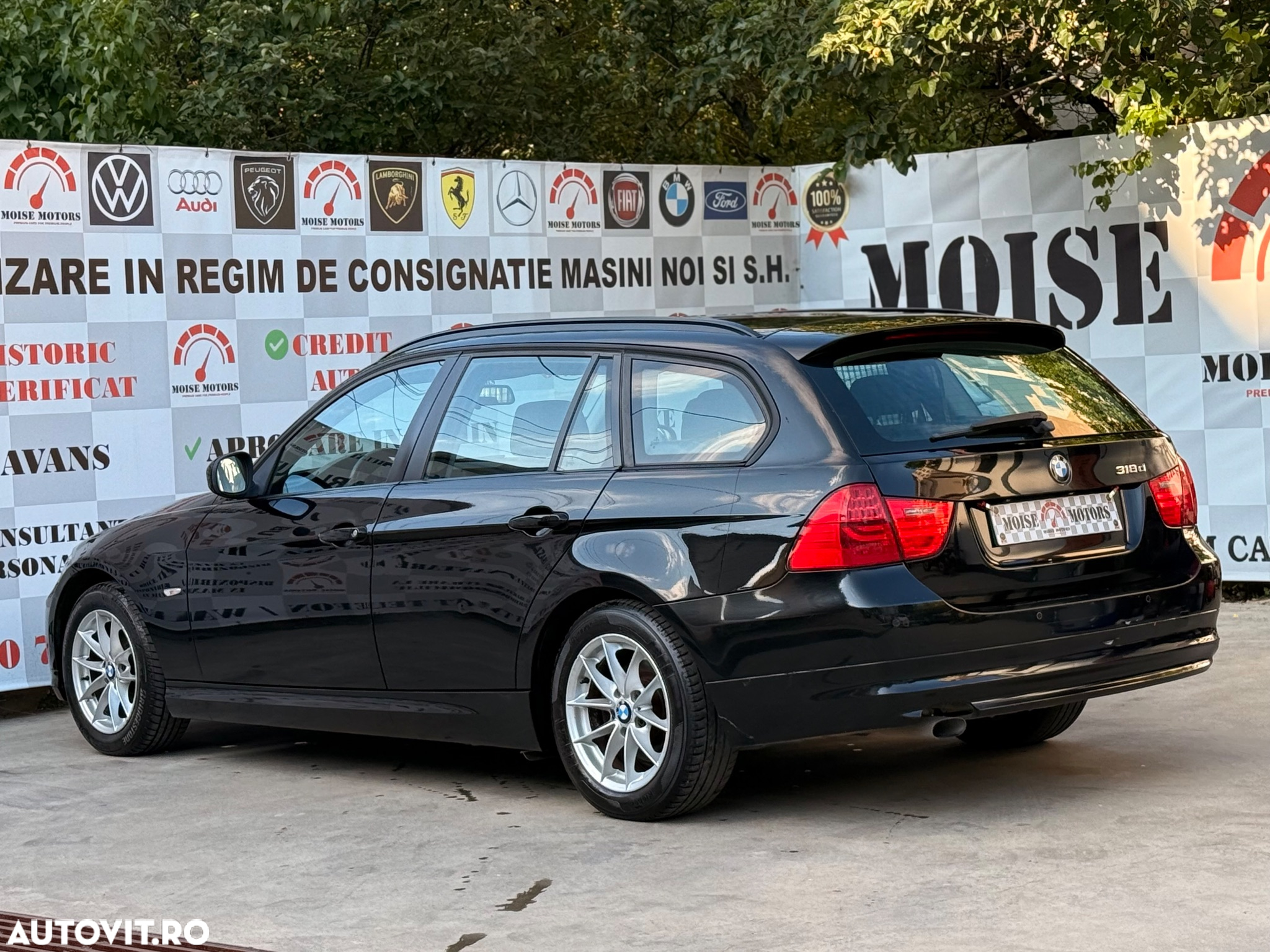 BMW Seria 3 318d DPF Touring Edition Exclusive - 6