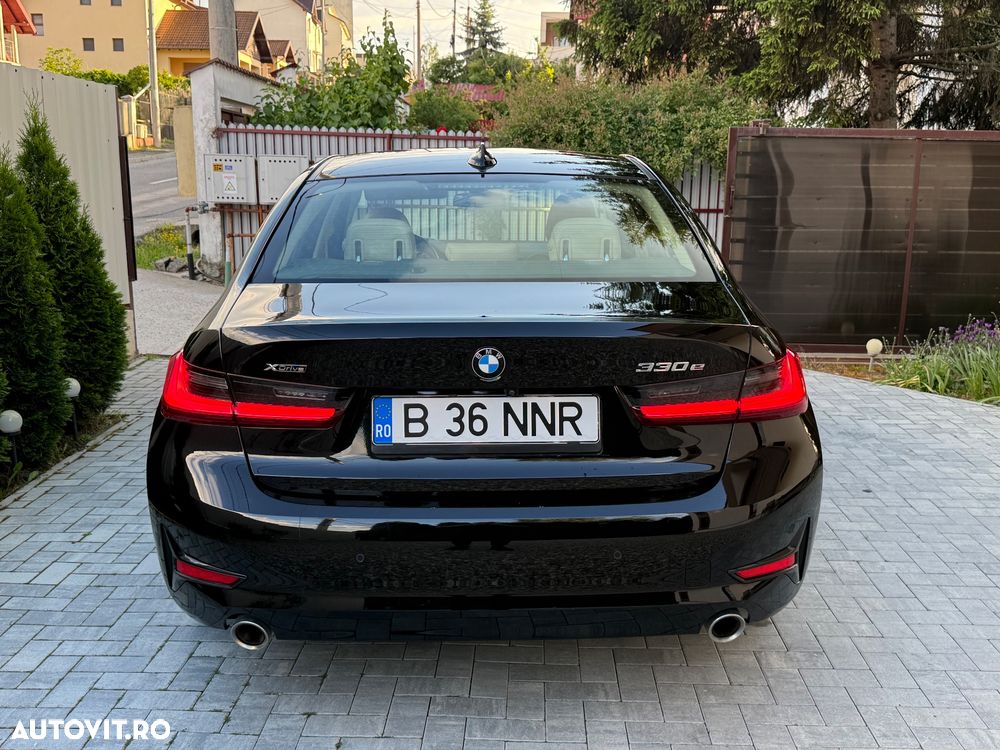 BMW Seria 3 330e xDrive AT PHEV - 11