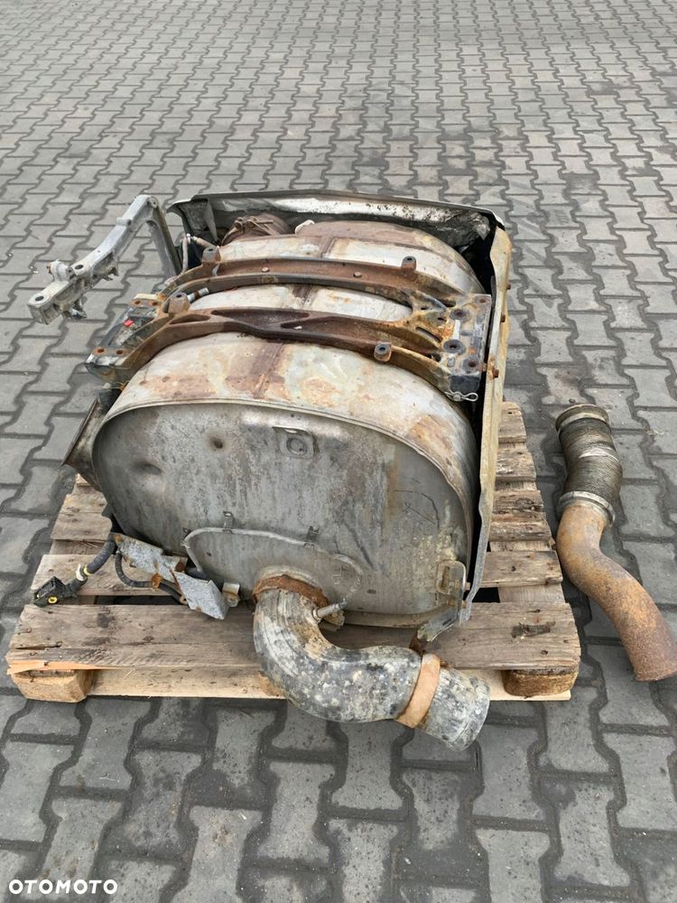 WYDECH KATALIZATOR TŁUMNIK VOLVO FH 4 EURO 6 - 5