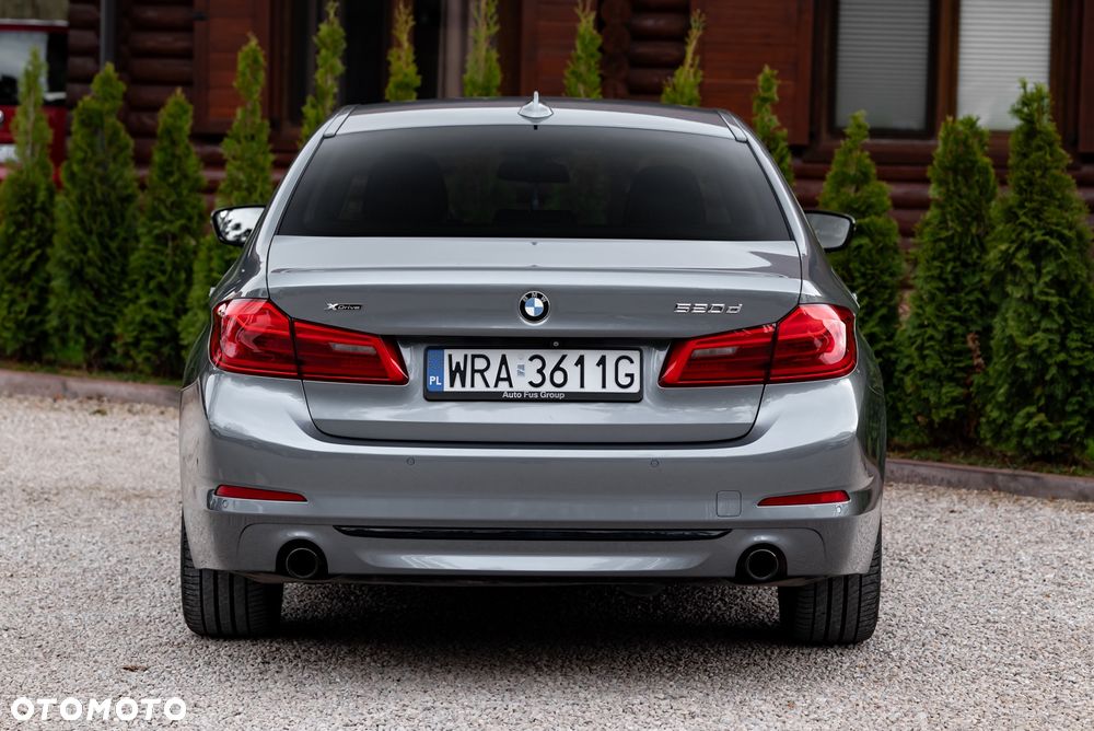 BMW Seria 5 520d xDrive Sport Line sport - 11