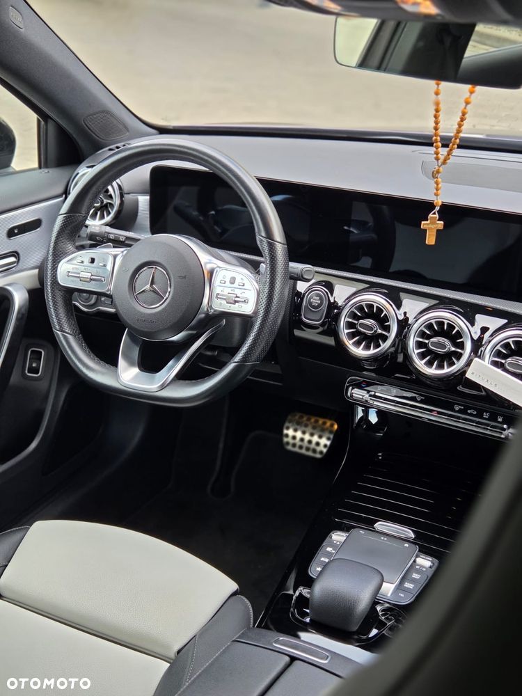 Mercedes-Benz Klasa A 250 E AMG Line 8G-DCT - 4