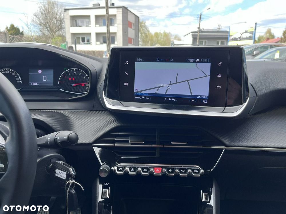 Peugeot 208 - 19
