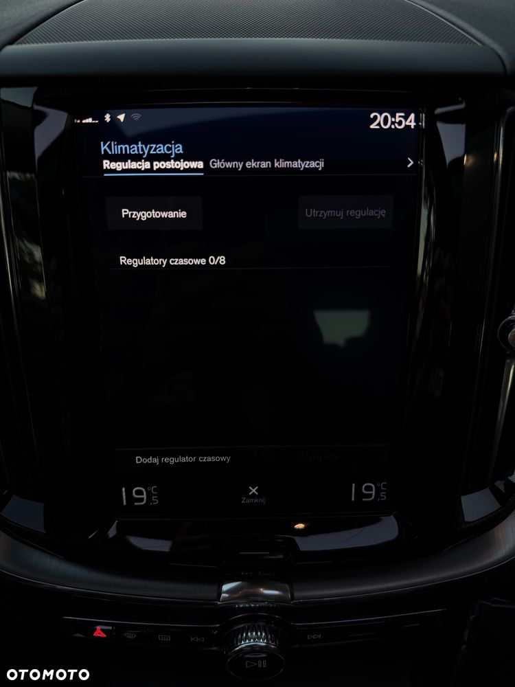 Volvo XC 60 T8 Twin Engine AWD Geartronic Momentum - 28
