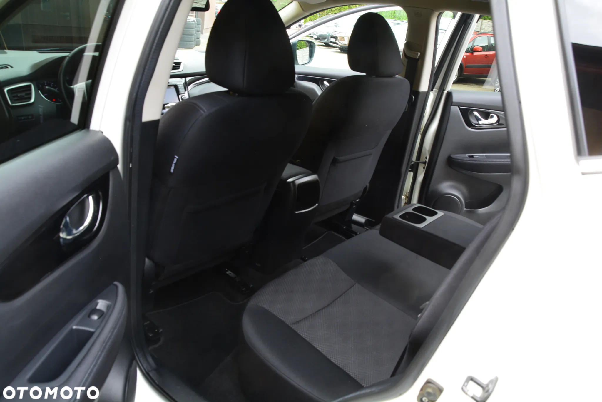 Nissan Qashqai 1.6 DIG-T Tekna - 8
