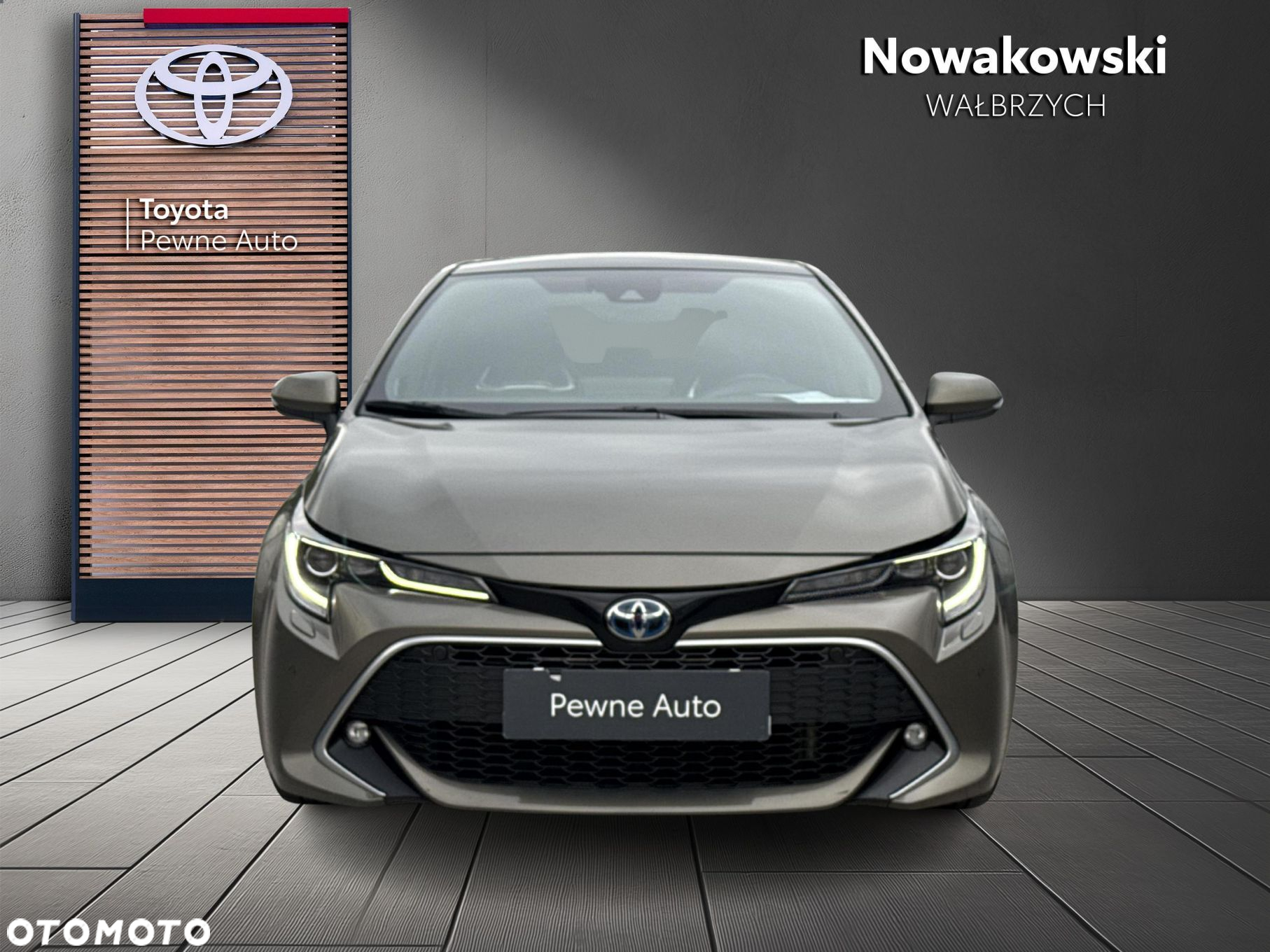 Toyota Corolla 2.0 Hybrid Executive - 7