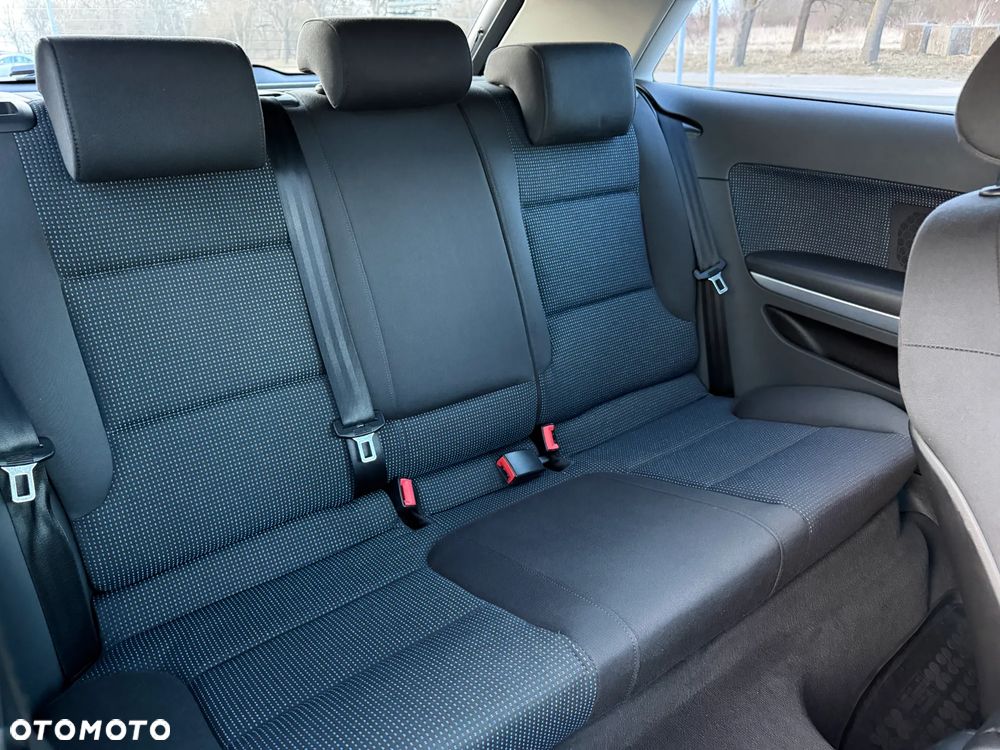 Audi A3 3-drzwiowe 2.0 TDI Attraction - 4