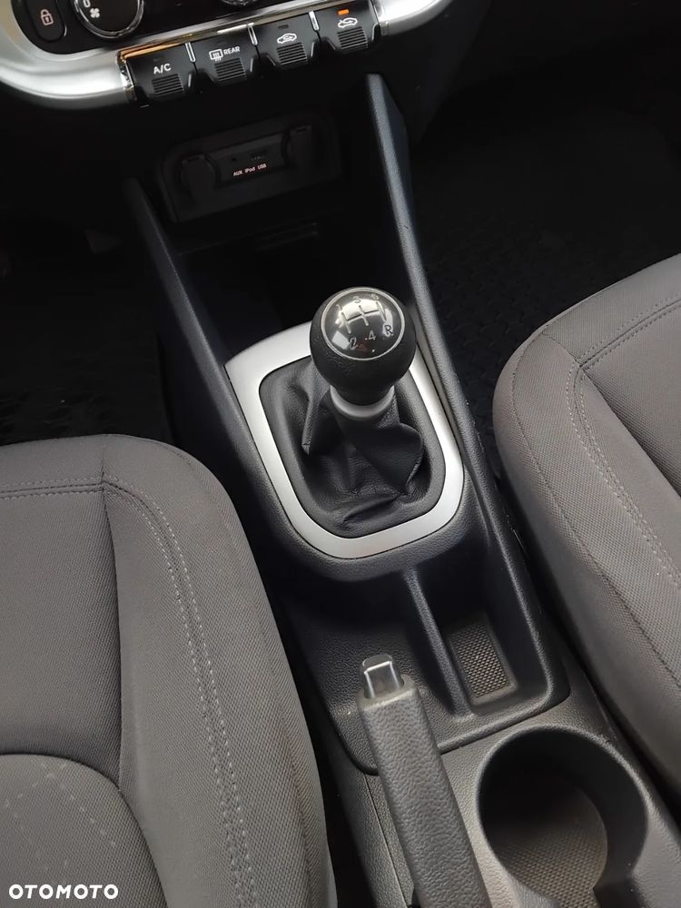 Kia Rio 1.2 M (klm) - 11