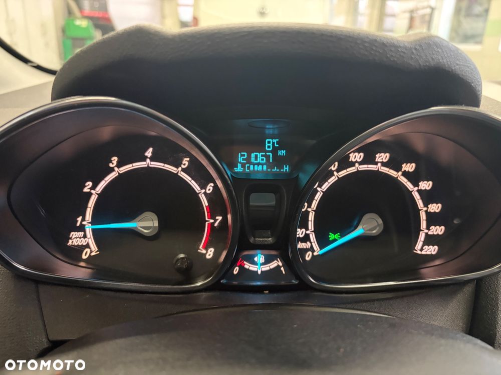 Ford Fiesta 1.0 EcoBoost Titanium - 29