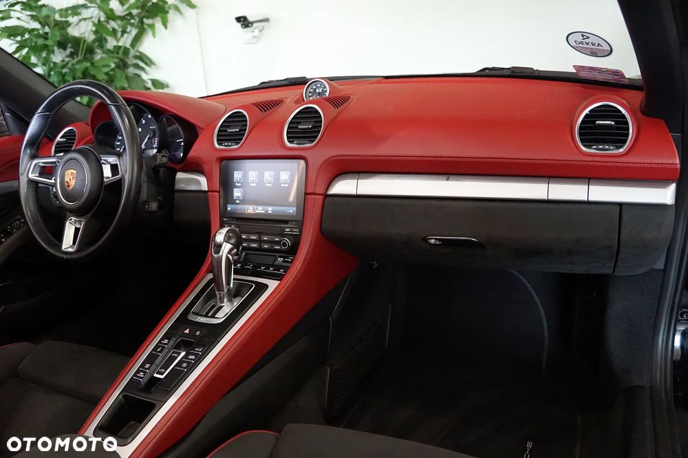 Porsche 718 Boxster Spyder PDK - 32