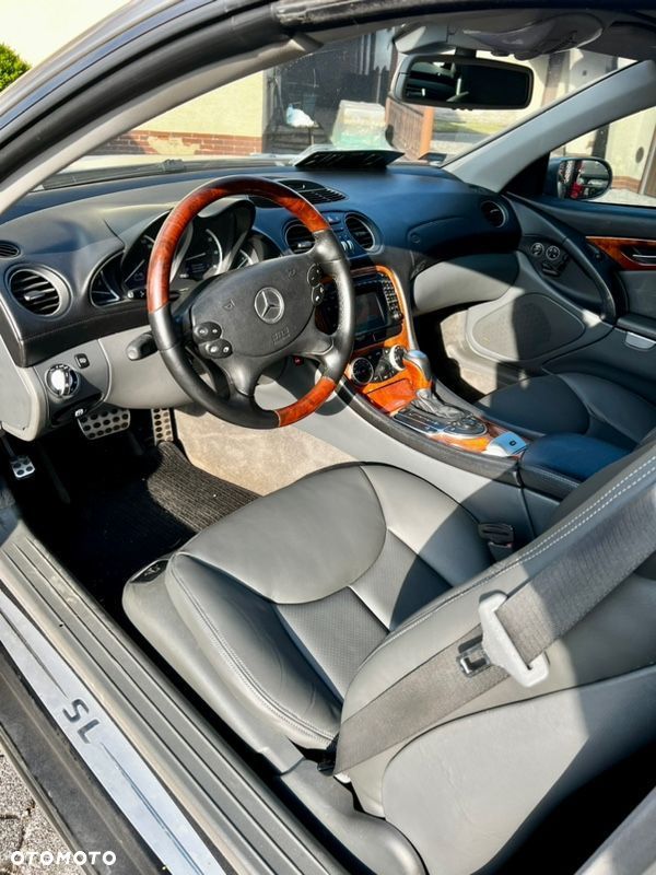 Mercedes-Benz SL 500 - 23
