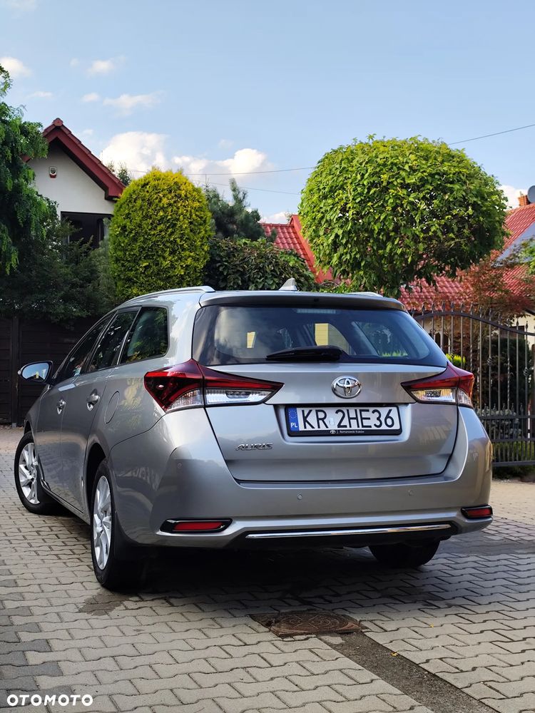 Toyota Auris 1.6 Premium - 7