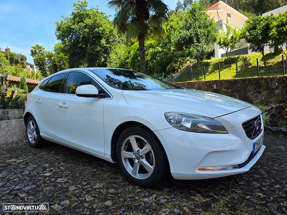 Volvo V40 1.6 D2 Momentum - 3