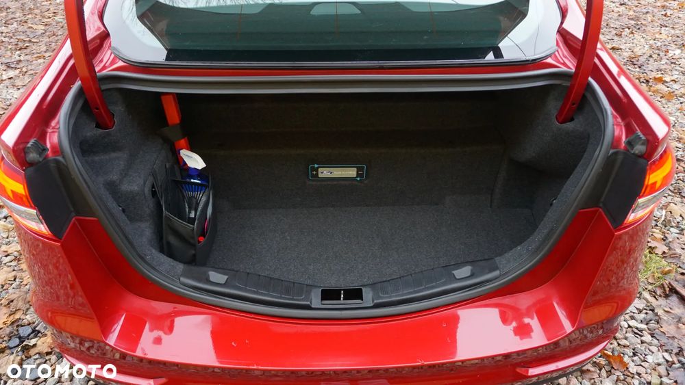 Ford Fusion - 5