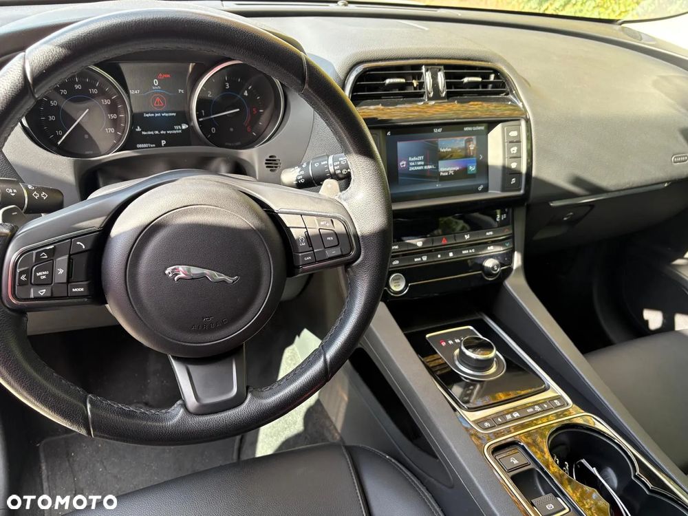 Jaguar F-Pace 2.0 i4D AWD Prestige - 18