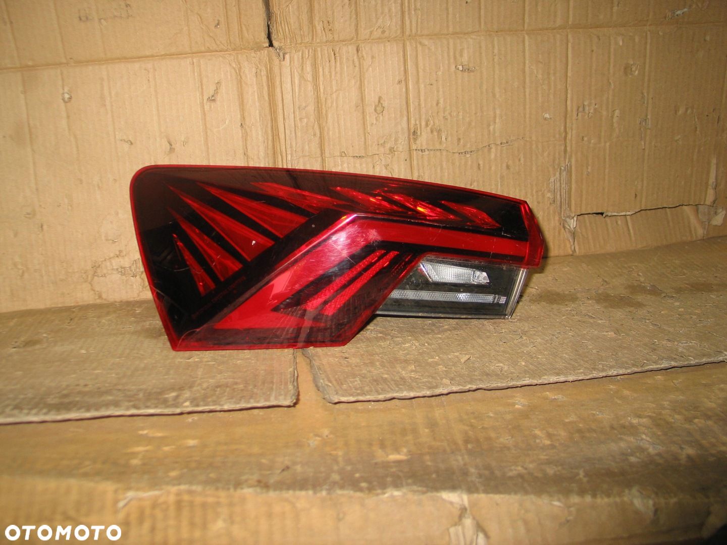 Lampa tył tylna led lewa skoda octavia 4 IV 5E3945207A - 1