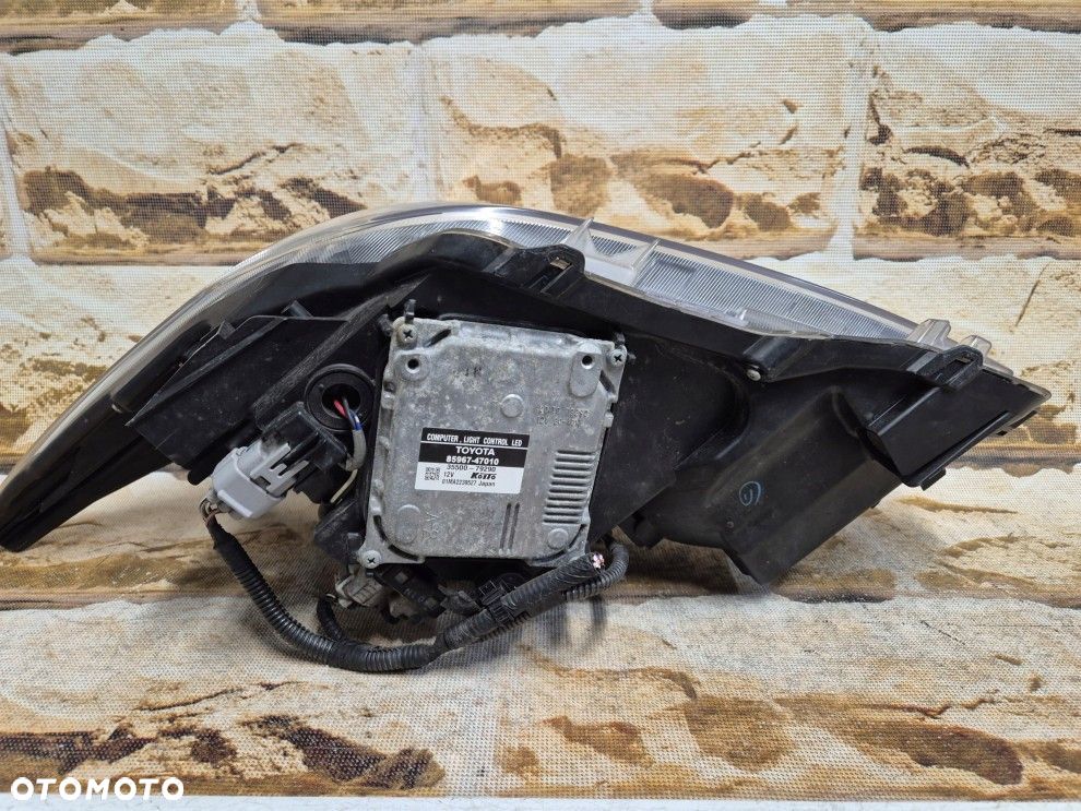 toyota prius 3 III 12\'\' full led prawa lampa europa - 15