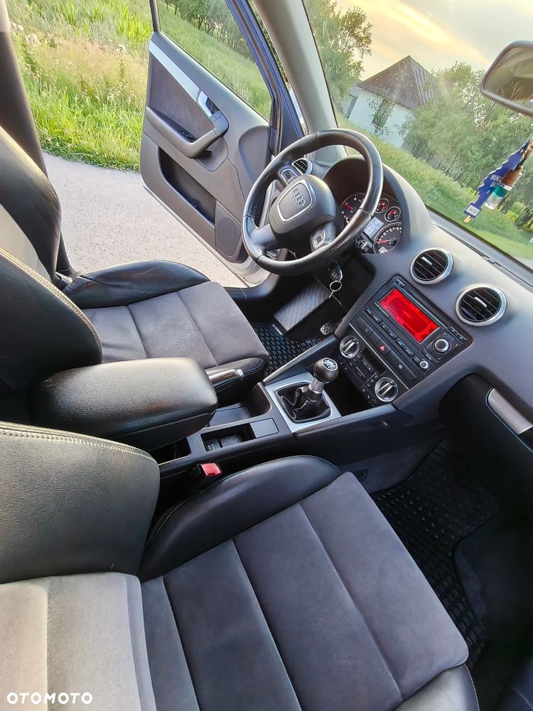 Audi A3 Sportback 2.0 TDI Ambition - 12