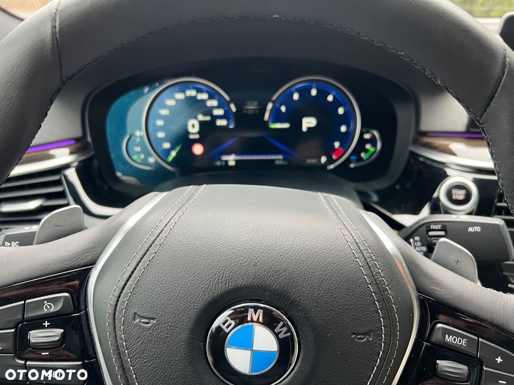 BMW Seria 5 530i Sport Line - 30