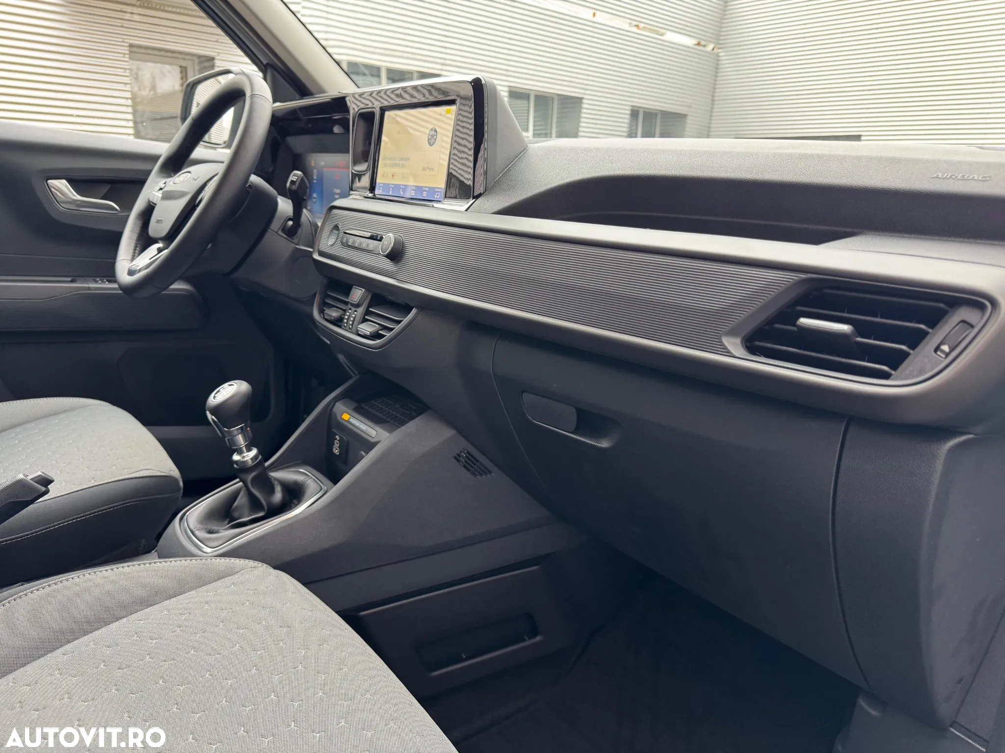 Ford Tourneo Courier - 11
