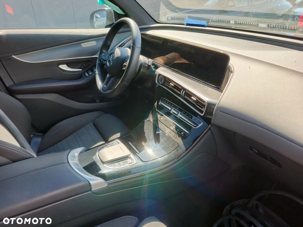 Mercedes-Benz EQC - 7