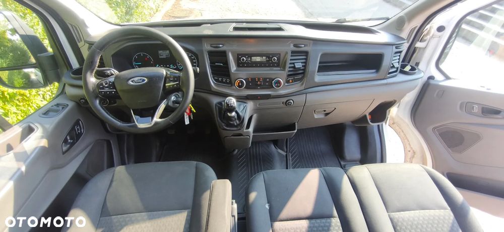 Ford Transit - 12