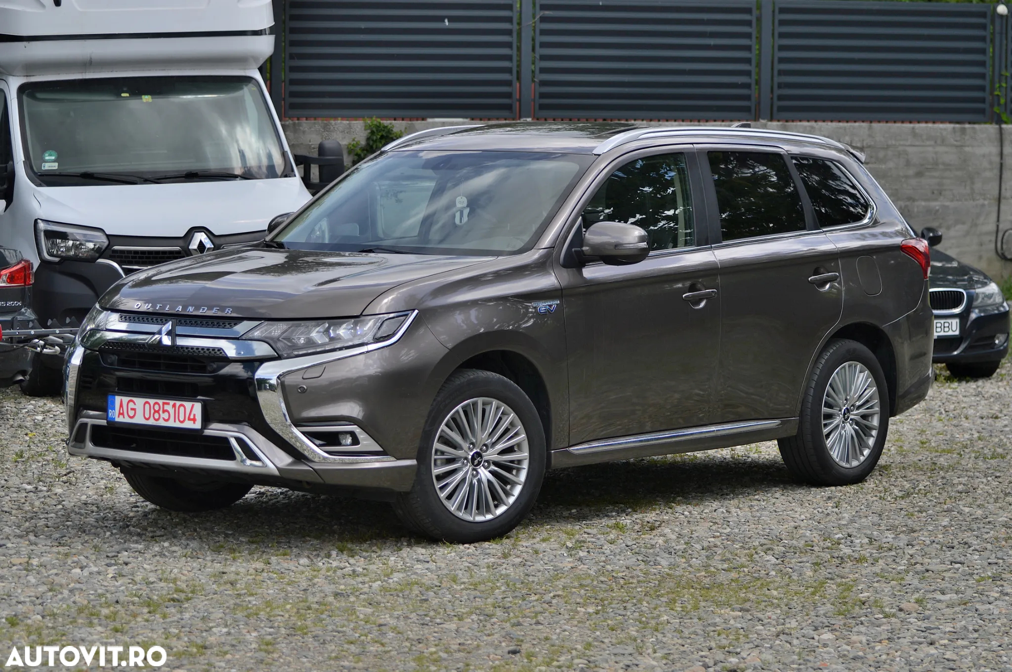 Mitsubishi Outlander 2.4 4WD Plug-In Hybrid - 15
