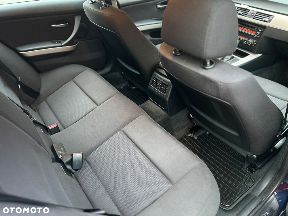 BMW Seria 3 320d DPF - 17