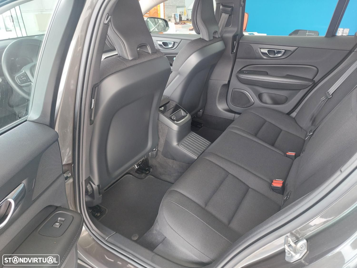 Volvo V60 2.0 T6 AWD TE Inscription Expression - 13