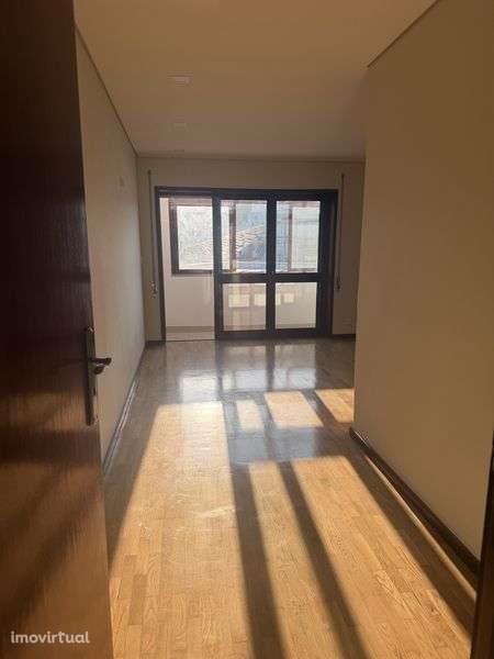 Penthouse T2 remodelado junto ao M-ODU - Grande imagem: 4/8