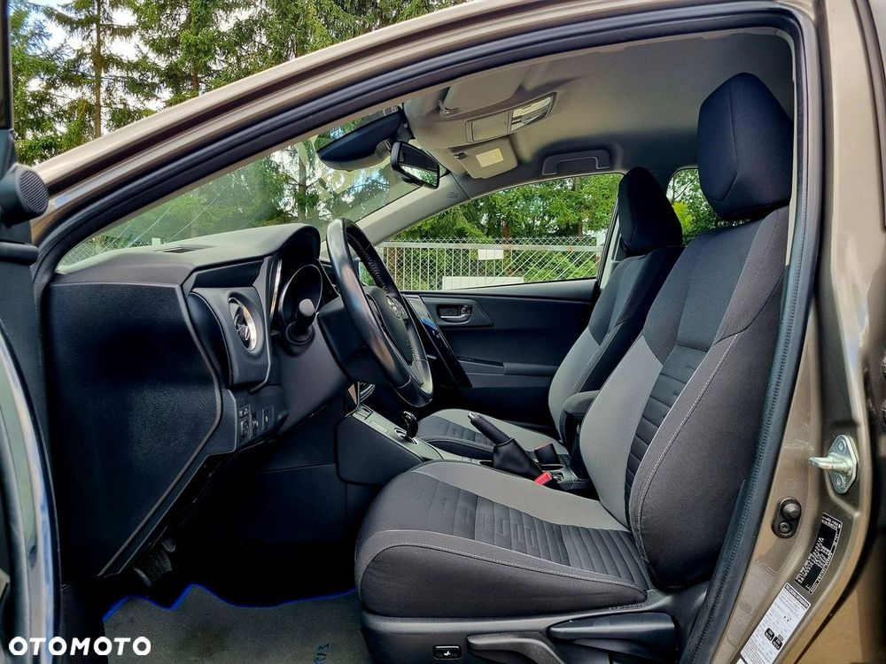 Toyota Auris Hybrid 135 Comfort - 9