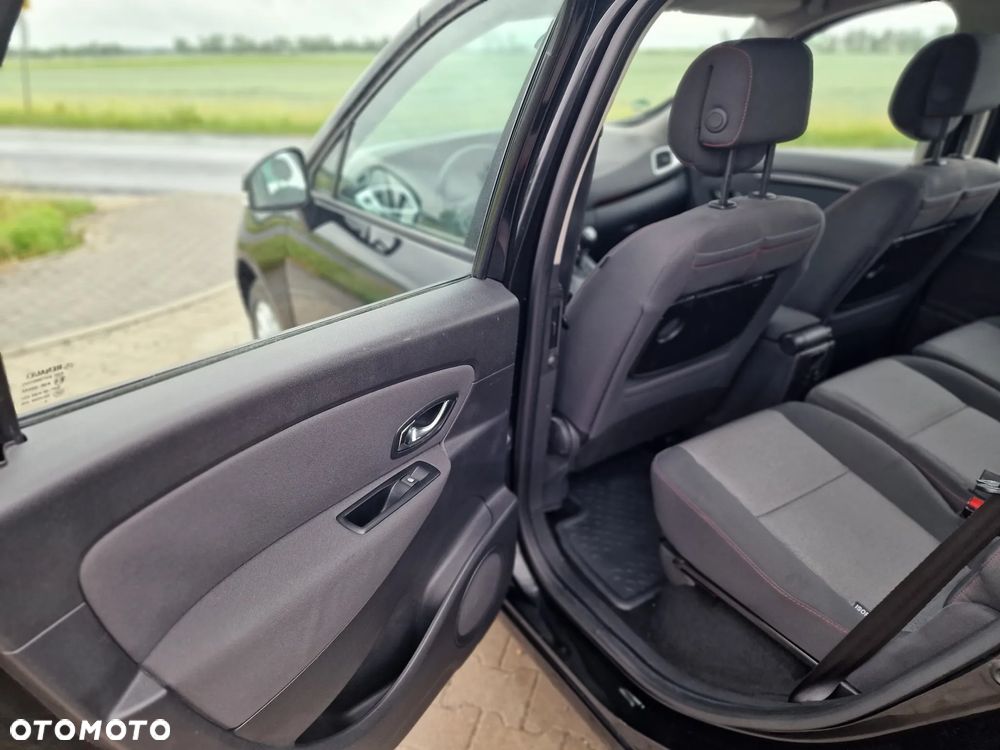 Renault Scenic dCi 110 Xmod Paris - 19
