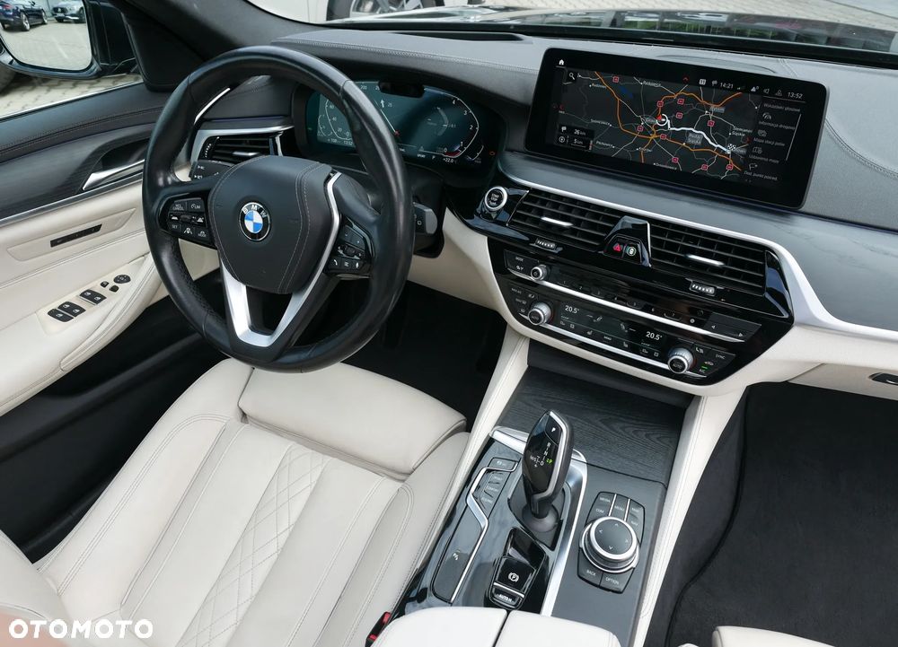 BMW Seria 5 520d Luxury Line - 22
