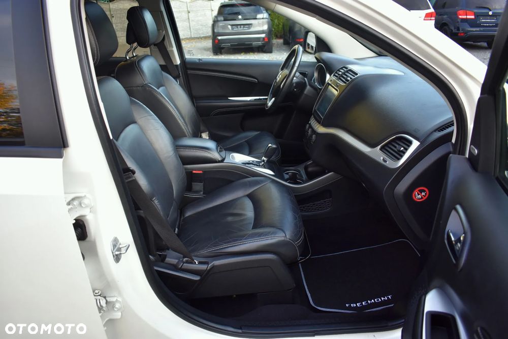 Fiat Freemont 2.0 Multijet 16V DPF Automatik Allrad Black Code - 32